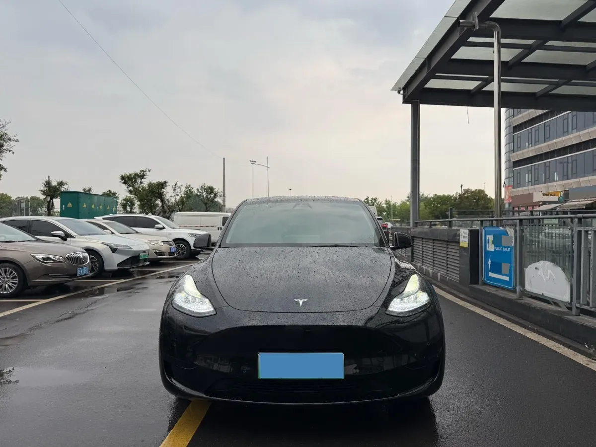 2022 Tesla Model Y BEV 60KWH,autocango,china used car exporter,china ev exporter,chinese used car exporter,chinese used ev exporter