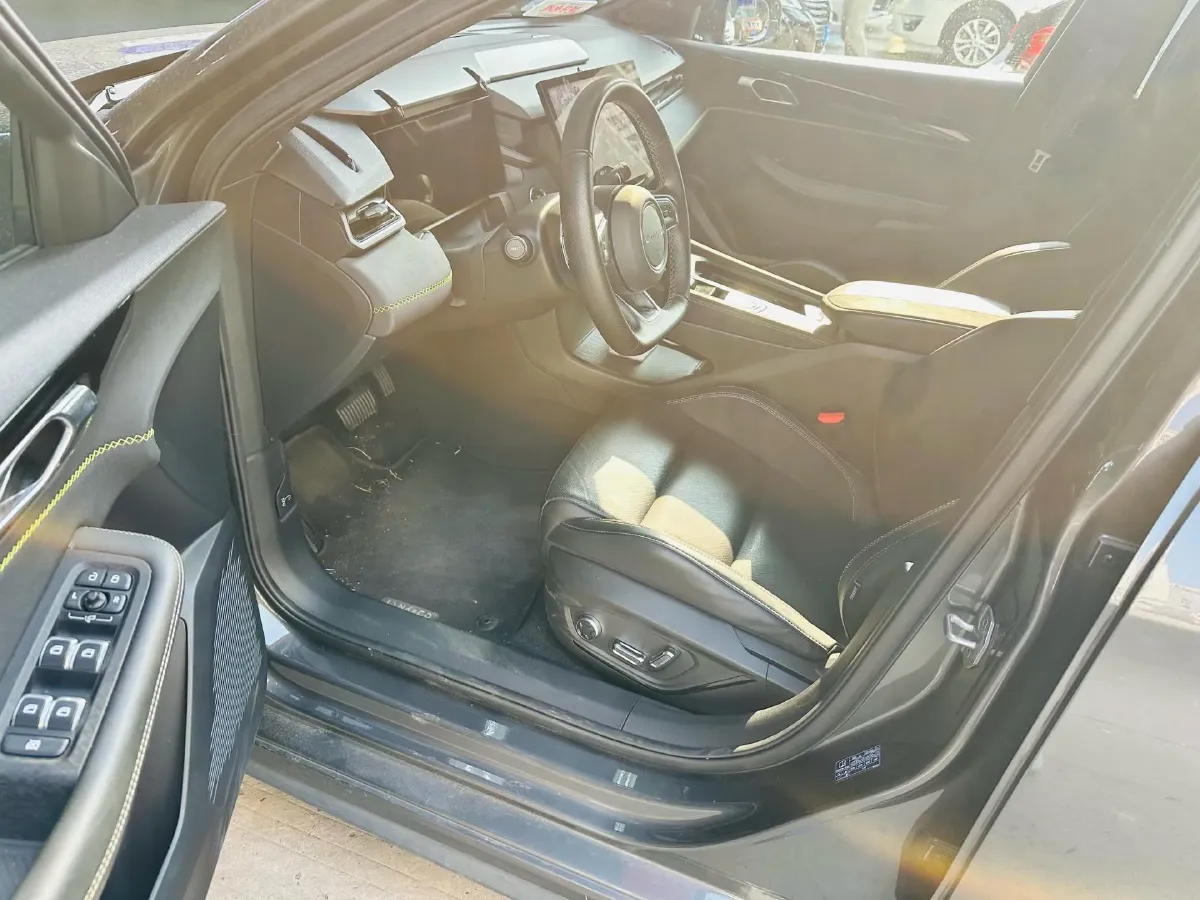 2023 LYNK&CO 03 2.0T 254HP L4 7DCT,autocango,china used car exporter,china ev exporter,chinese used car exporter,chinese used ev exporter