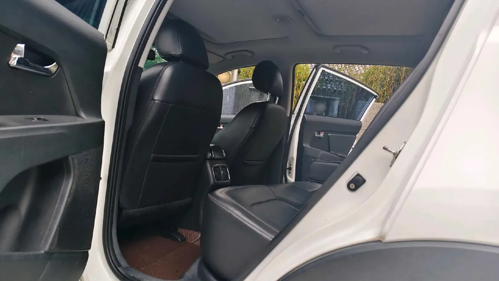 2016 Kia Sportage R 2.0L 165HP L4 6AT,autocango,china used car exporter,china ev exporter,chinese used car exporter,chinese used ev exporter