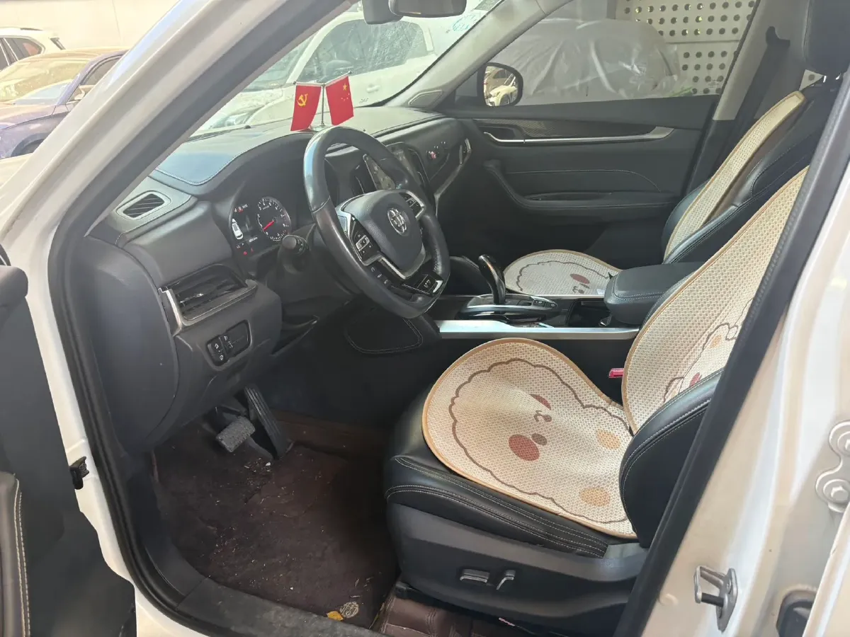 2018 Brilliance Auto V7 1.6T 204HP L4 7DCT,autocango,china used car exporter,china ev exporter,chinese used car exporter,chinese used ev exporter