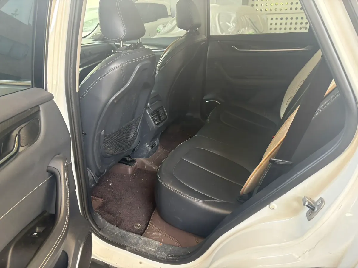 2018 Brilliance Auto V7 1.6T 204HP L4 7DCT,autocango,china used car exporter,china ev exporter,chinese used car exporter,chinese used ev exporter