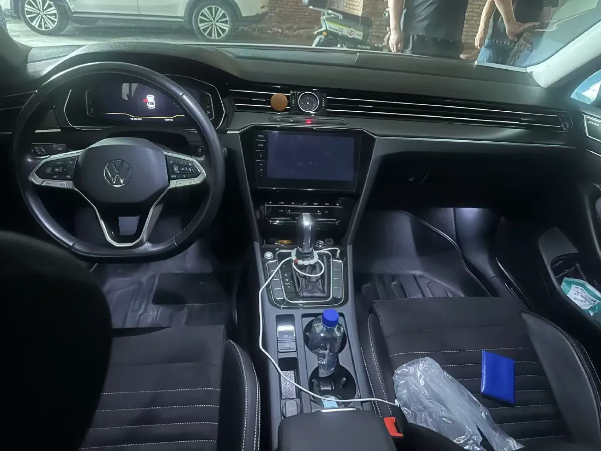 2020 Volkswagen Magotan 2.0T 220HP L4 7DCT,autocango,china used car exporter,china ev exporter,chinese used car exporter,chinese used ev exporter