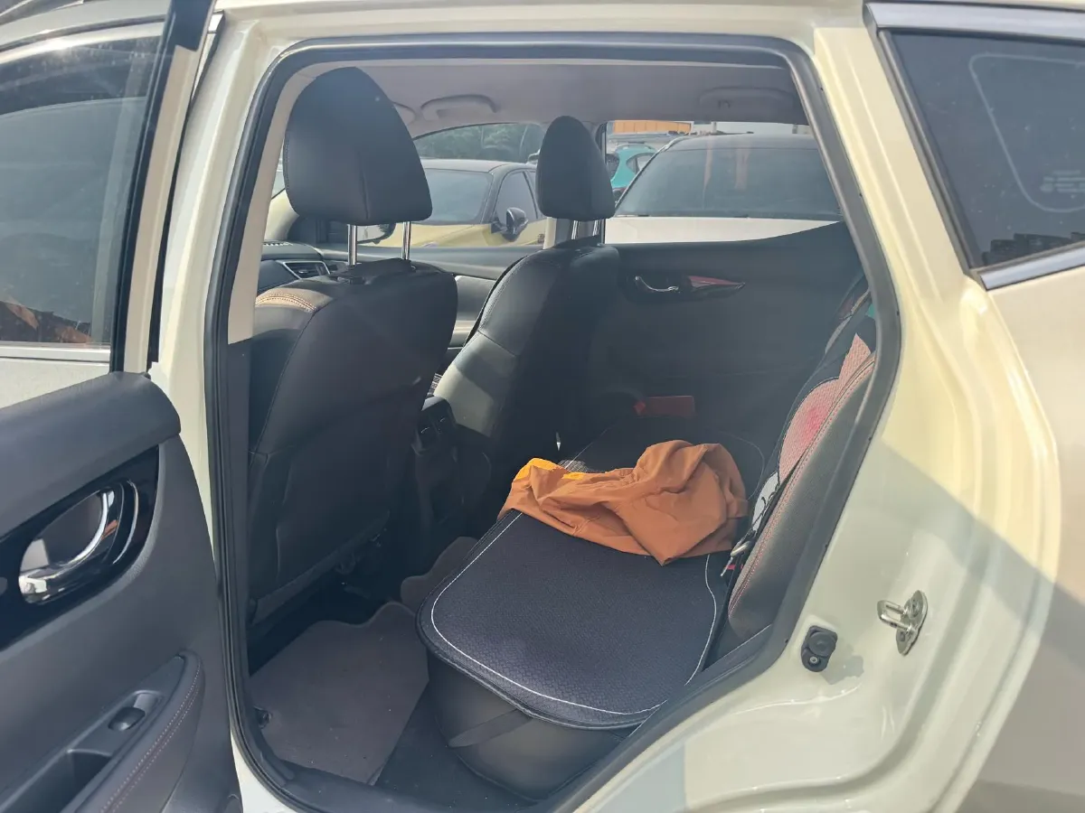 2023 Nissan Qashqai 2.0L 151HP L4 CVT,autocango,china used car exporter,china ev exporter,chinese used car exporter,chinese used ev exporter