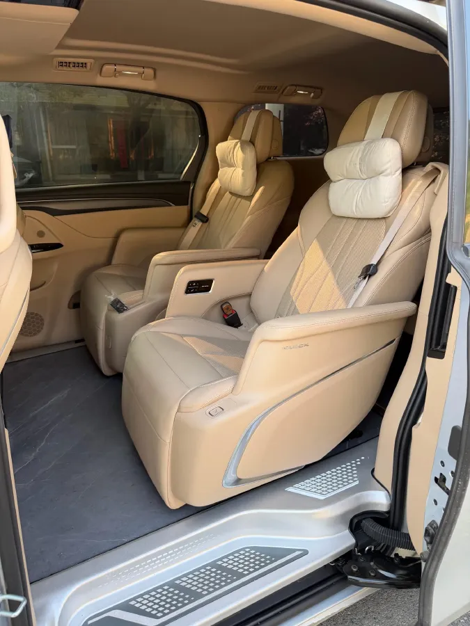 2025 Buick GL8 1.5T 180HP L4 2DHT PHEV,autocango,china used car exporter,china ev exporter,chinese used car exporter,chinese used ev exporter