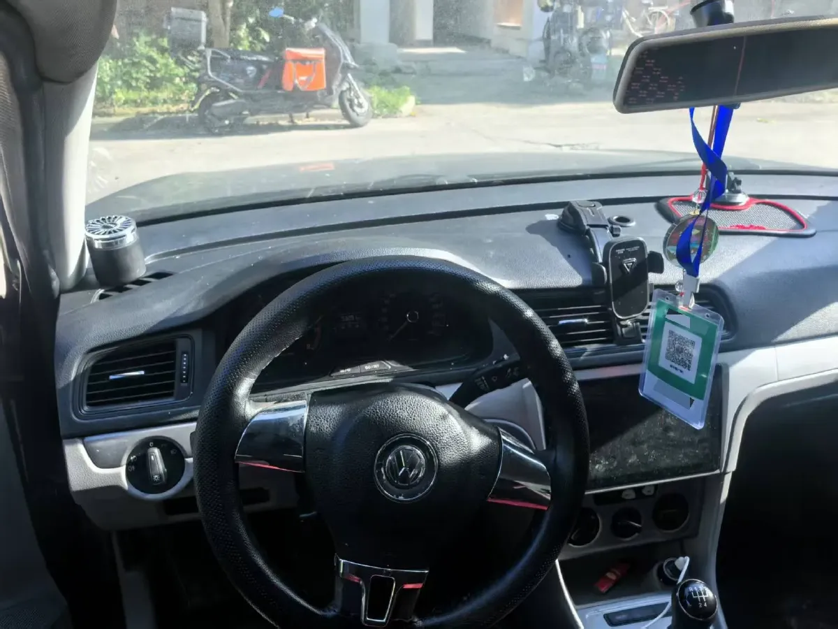 2013 Volkswagen Lavida 1.6L 110HP L4 6AT,autocango,china used car exporter,china ev exporter,chinese used car exporter,chinese used ev exporter