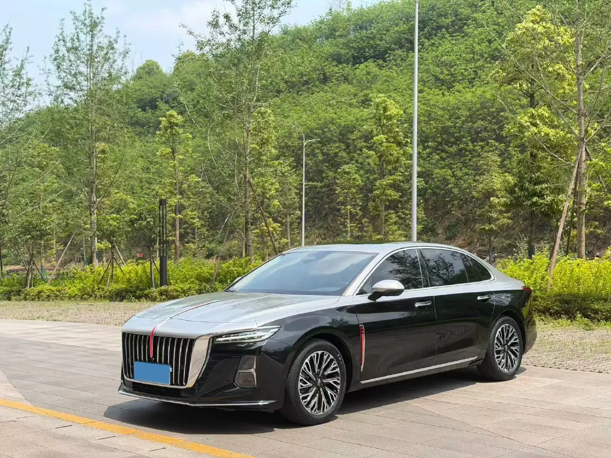 2023 HongQi H5 2.0T 224HP L4 8AT,autocango,china used car exporter,china ev exporter,chinese used car exporter,chinese used ev exporter