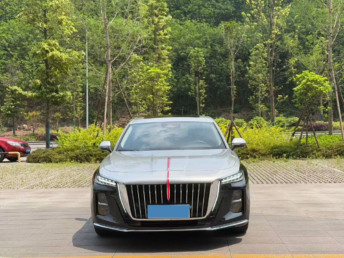 2023 HongQi H5 2.0T 224HP L4 8AT,autocango,china used car exporter,china ev exporter,chinese used car exporter,chinese used ev exporter
