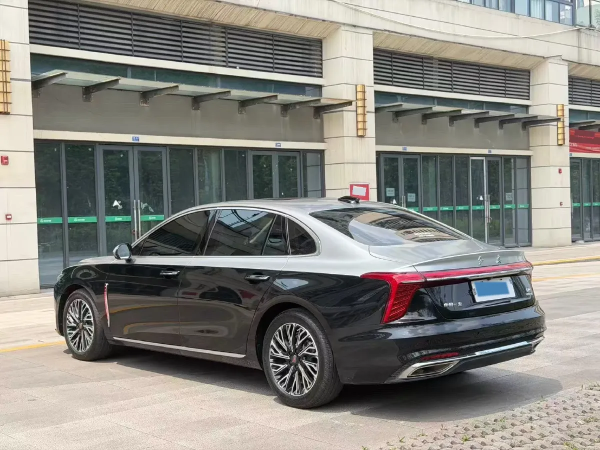 2023 HongQi H5 2.0T 224HP L4 8AT,autocango,china used car exporter,china ev exporter,chinese used car exporter,chinese used ev exporter