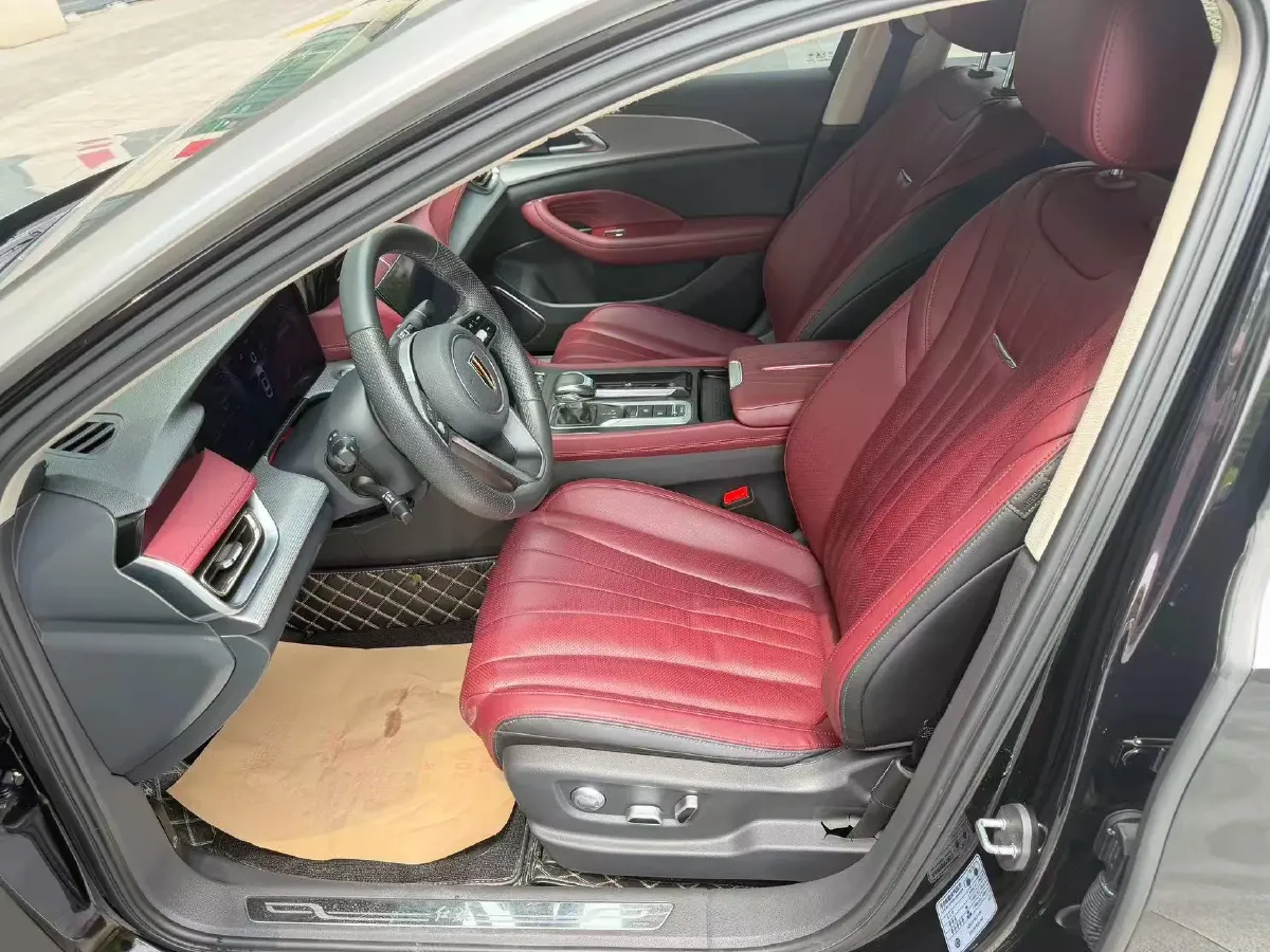 2023 HongQi H5 2.0T 224HP L4 8AT,autocango,china used car exporter,china ev exporter,chinese used car exporter,chinese used ev exporter