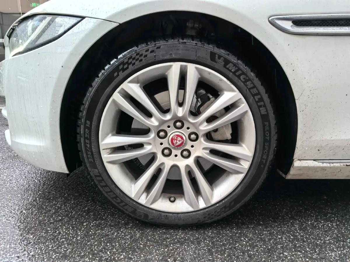 2018 Volkswagen Tiguan L 2.0T 220HP L4 7DCT,autocango,china used car exporter,china ev exporter,chinese used car exporter,chinese used ev exporter