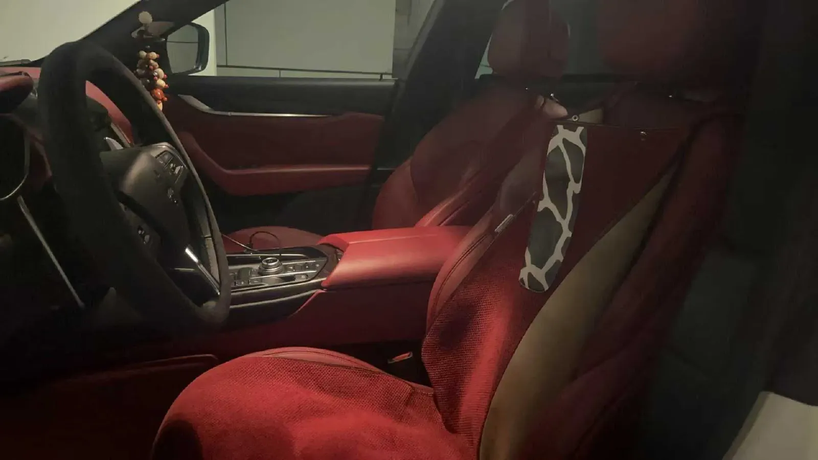 2019 Maserati Levante 3.0T 350HP V6 8AT,autocango,china used car exporter,china ev exporter,chinese used car exporter,chinese used ev exporter