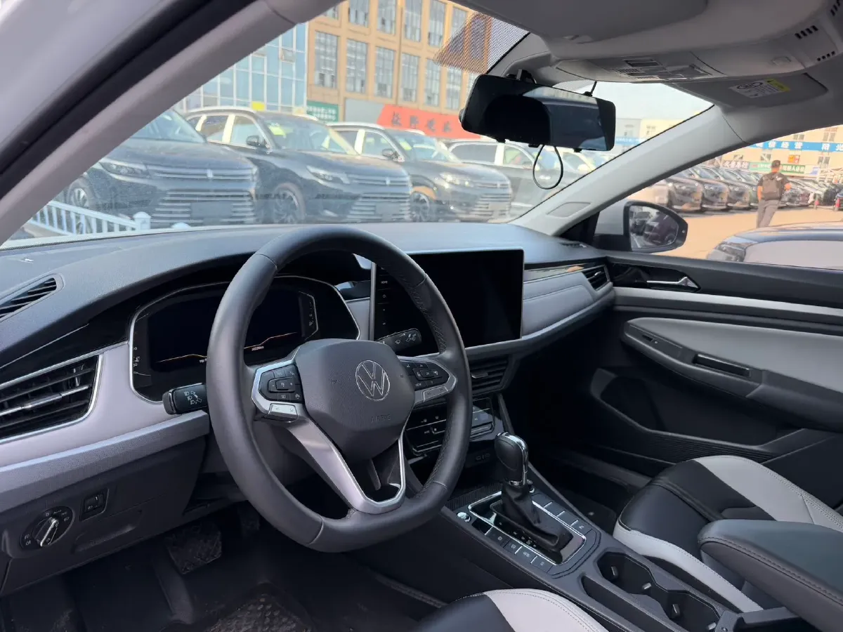 2023 Volkswagen Bora 1.5T 160HP L4 7DCT,autocango,china used car exporter,china ev exporter,chinese used car exporter,chinese used ev exporter