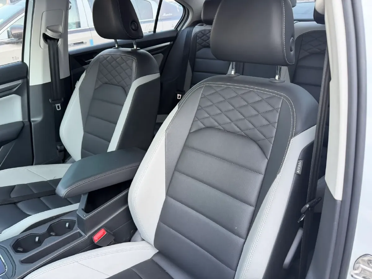 2023 Volkswagen Bora 1.5T 160HP L4 7DCT,autocango,china used car exporter,china ev exporter,chinese used car exporter,chinese used ev exporter