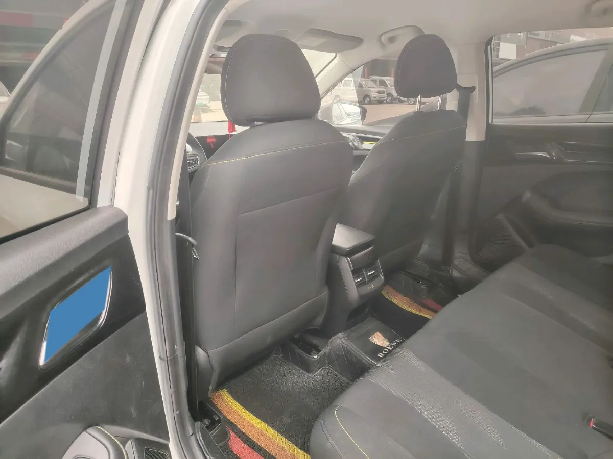 2021 Roewe i5 1.5L 120HP L4 5MT,autocango,china used car exporter,china ev exporter,chinese used car exporter,chinese used ev exporter