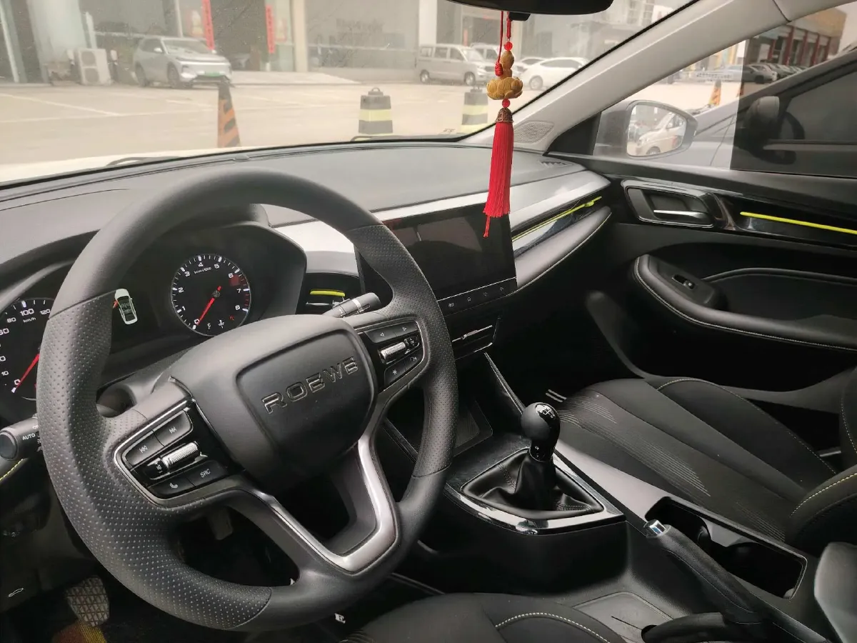 2021 Roewe i5 1.5L 120HP L4 5MT,autocango,china used car exporter,china ev exporter,chinese used car exporter,chinese used ev exporter