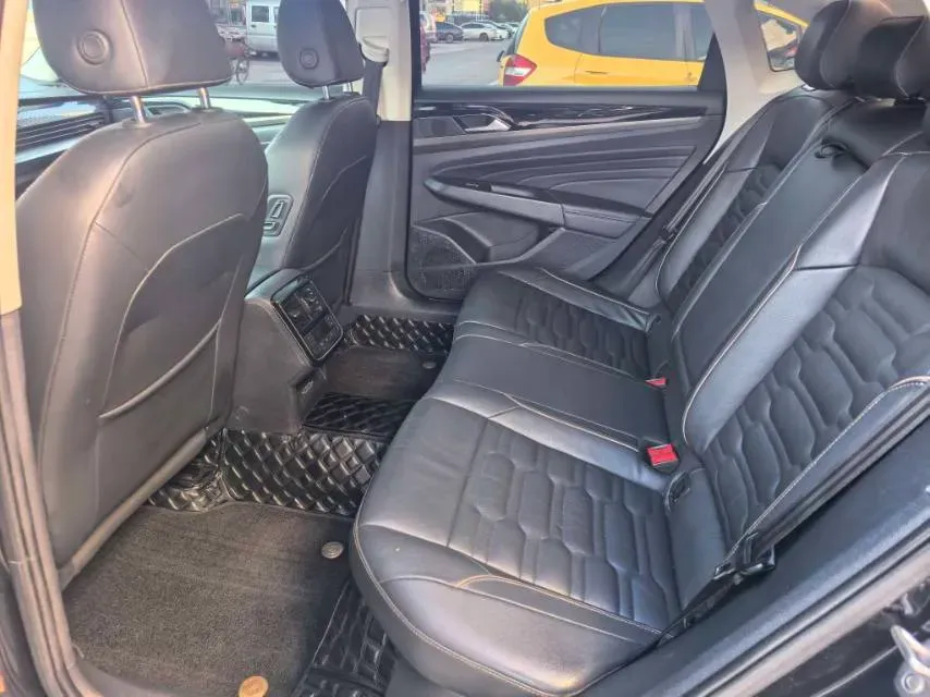 2019 Skoda Kodiak 2.0T 186HP L4 7DCT,autocango,china used car exporter,china ev exporter,chinese used car exporter,chinese used ev exporter