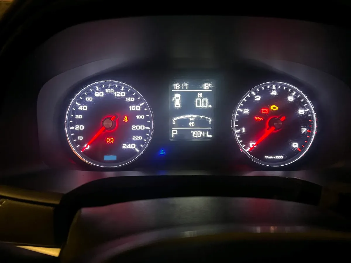 2018 HuangHai JiaoLong 2.4L 143HP L4 5AT,autocango,china used car exporter,china ev exporter,chinese used car exporter,chinese used ev exporter