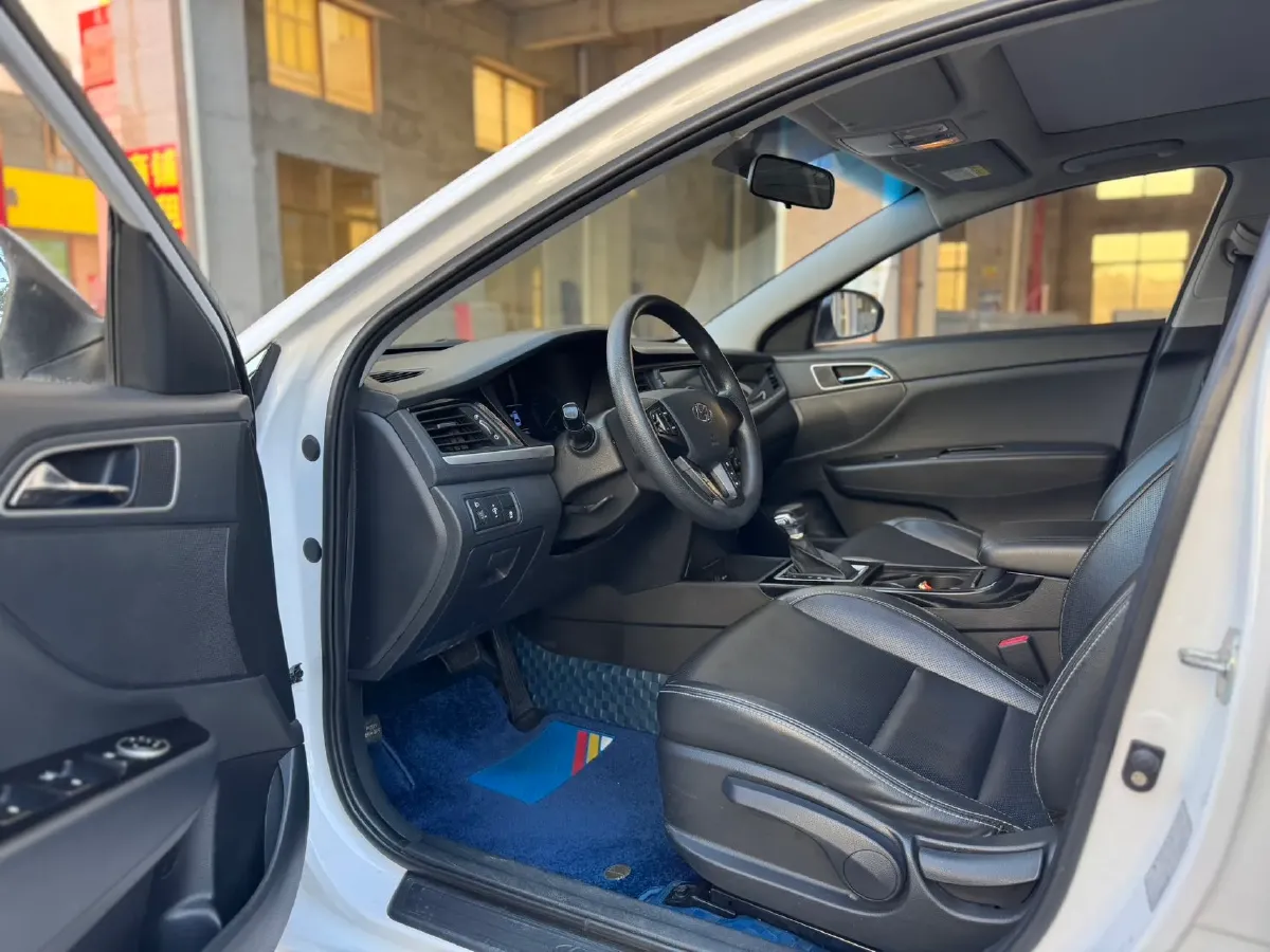 2017 Hyundai Mistra 1.6T 175HP L4 7DCT,autocango,china used car exporter,china ev exporter,chinese used car exporter,chinese used ev exporter