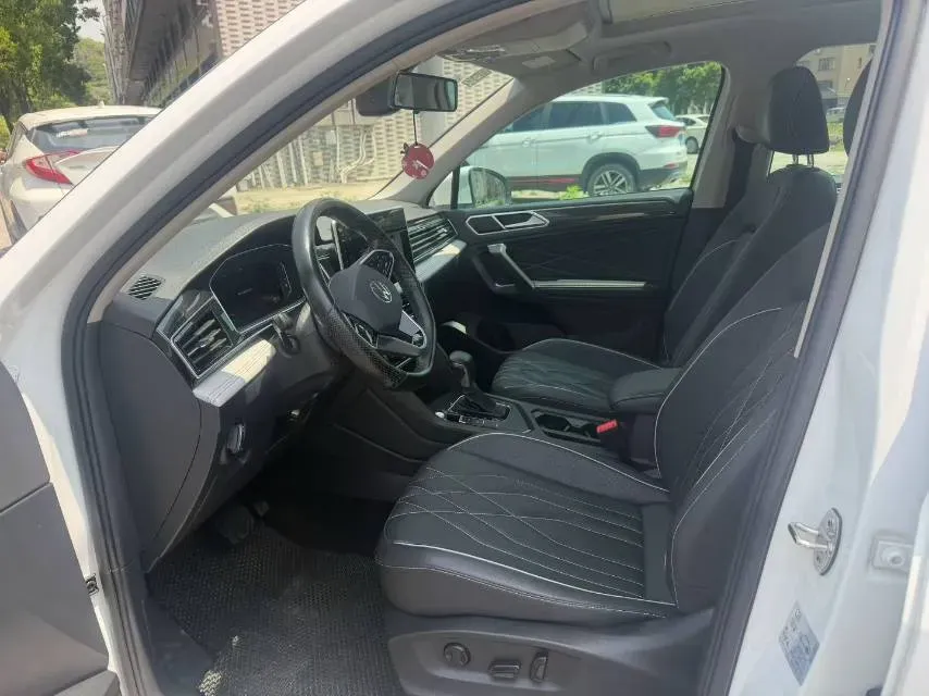 2023 Volkswagen Tiguan L 1.5T 160HP L4 7DCT,autocango,china used car exporter,china ev exporter,chinese used car exporter,chinese used ev exporter