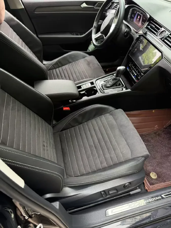 2020 Volkswagen Magotan 2.0T 186HP L4 7DCT,autocango,china used car exporter,china ev exporter,chinese used car exporter,chinese used ev exporter
