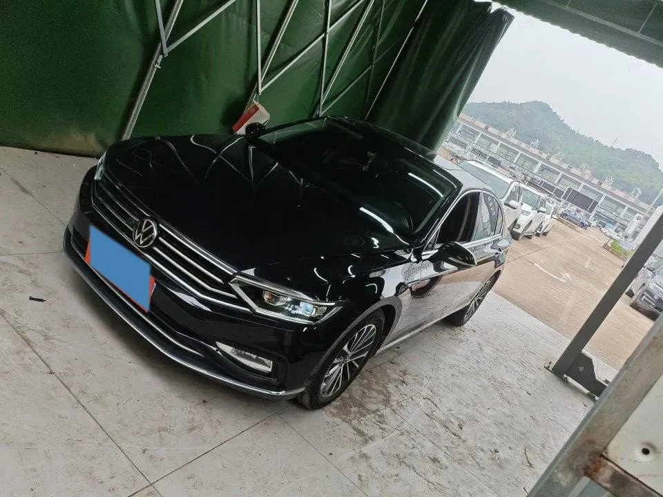 2020 Volkswagen Magotan 2.0T 186HP L4 7DCT,autocango,china used car exporter,china ev exporter,chinese used car exporter,chinese used ev exporter