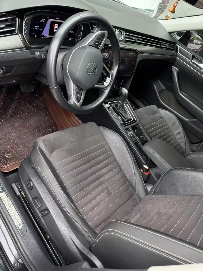 2020 Volkswagen Magotan 2.0T 186HP L4 7DCT,autocango,china used car exporter,china ev exporter,chinese used car exporter,chinese used ev exporter