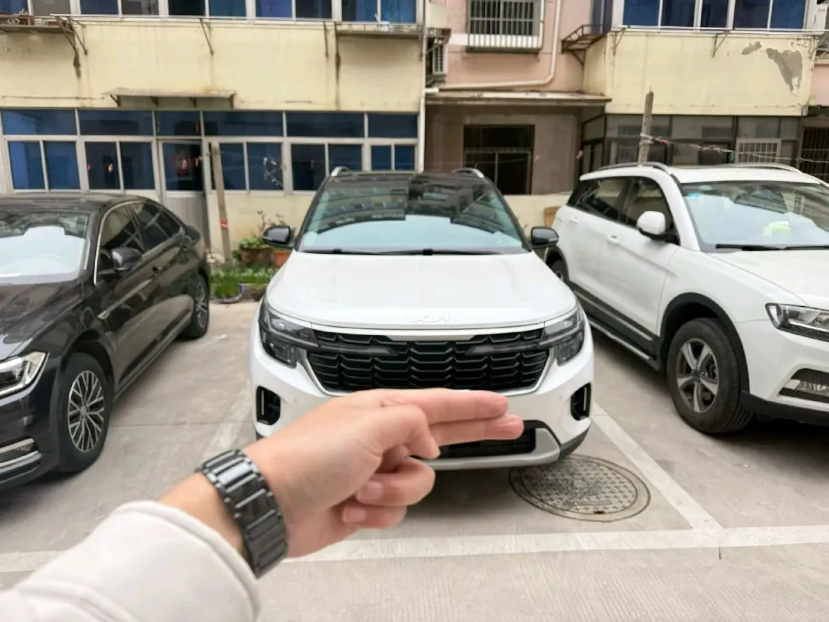 2023 Kia Seltos 1.5L 115HP L4 CVT,autocango,china used car exporter,china ev exporter,chinese used car exporter,chinese used ev exporter