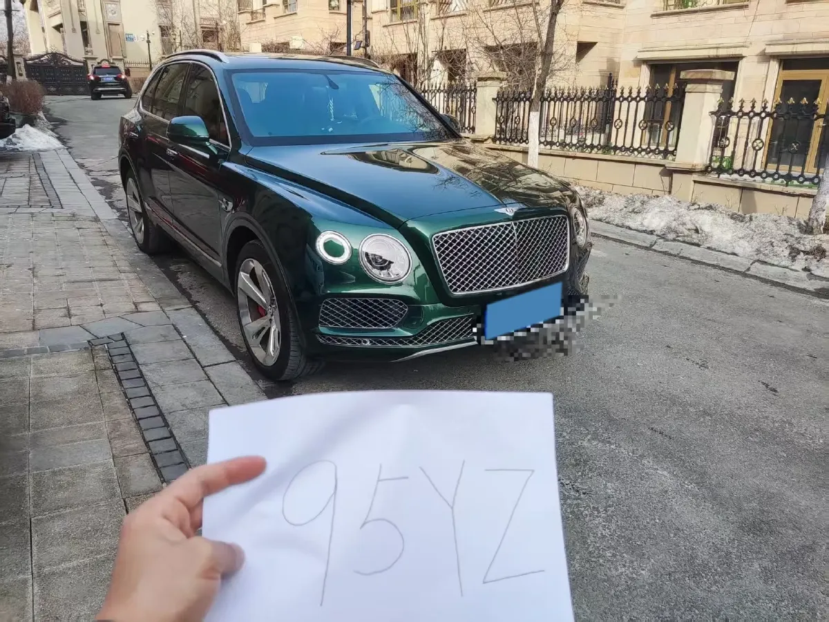 2018 Bentley Bentayga 4.0T 550HP V8 8AT,autocango,china used car exporter,china ev exporter,chinese used car exporter,chinese used ev exporter
