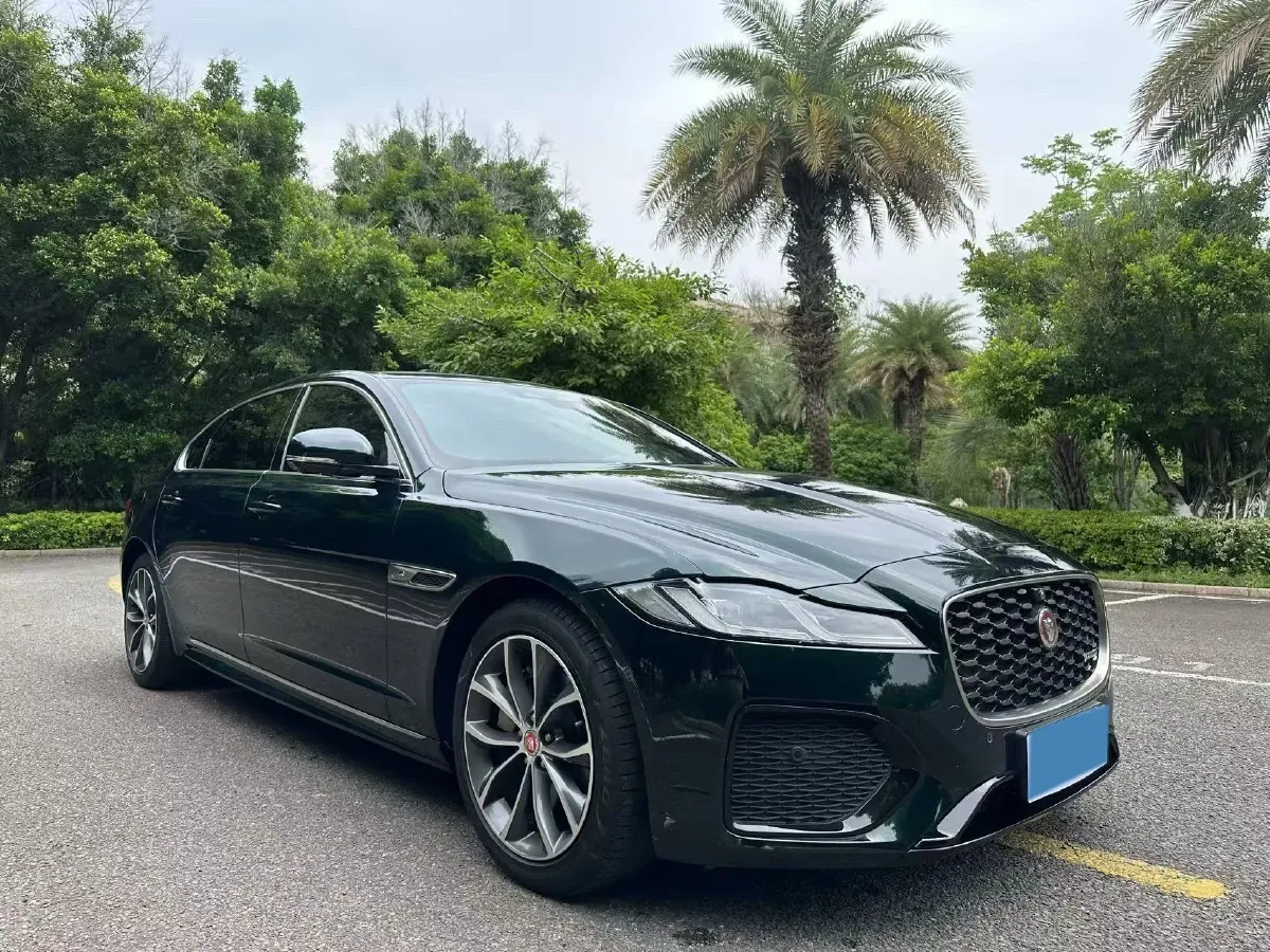 2022 Jaguar XFL 2.0T 250HP L4 8AT,autocango,china used car exporter,china ev exporter,chinese used car exporter,chinese used ev exporter