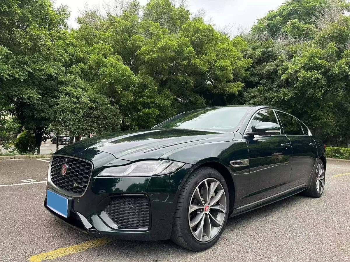 2022 Jaguar XFL 2.0T 250HP L4 8AT,autocango,china used car exporter,china ev exporter,chinese used car exporter,chinese used ev exporter