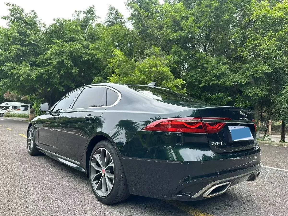 2022 Jaguar XFL 2.0T 250HP L4 8AT,autocango,china used car exporter,china ev exporter,chinese used car exporter,chinese used ev exporter