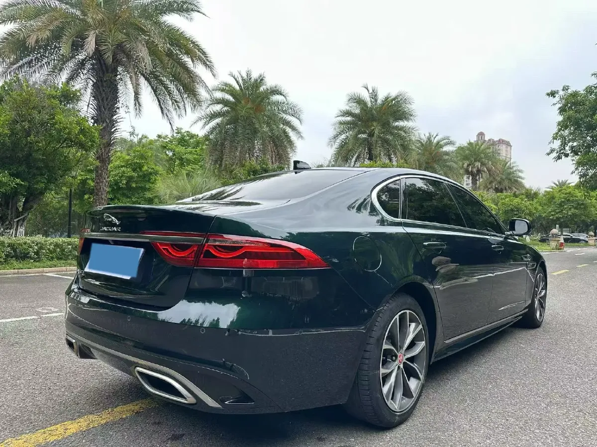2022 Jaguar XFL 2.0T 250HP L4 8AT,autocango,china used car exporter,china ev exporter,chinese used car exporter,chinese used ev exporter