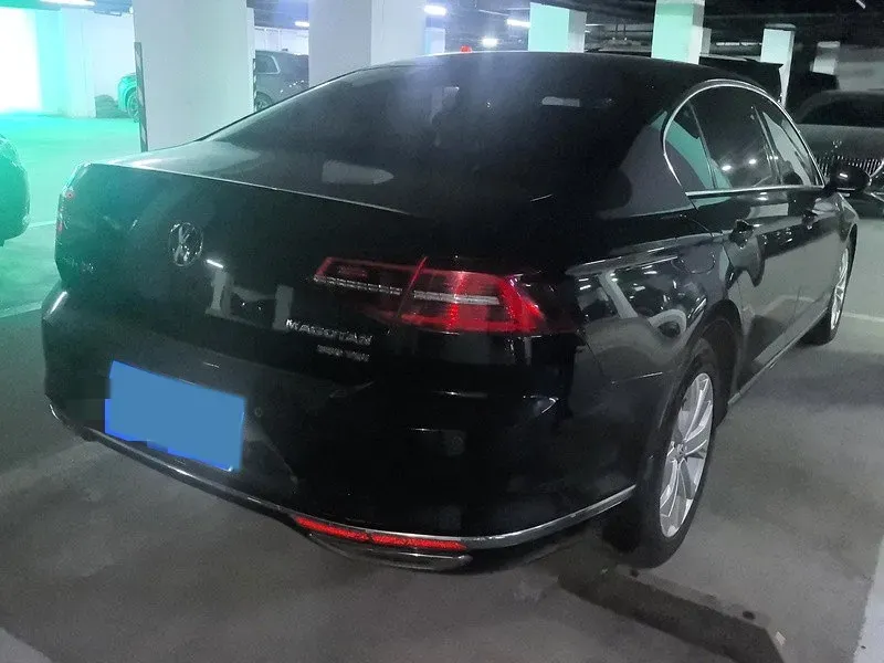2018 Volkswagen Magotan 1.8T 180HP L4 7DCT,autocango,china used car exporter,china ev exporter,chinese used car exporter,chinese used ev exporter