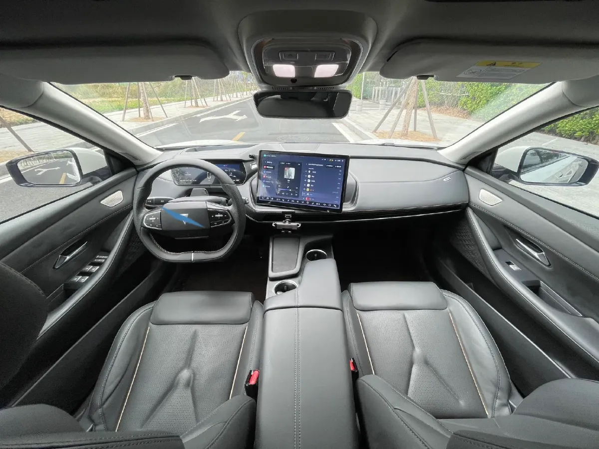 2022 DongFeng Forthing LingZhi EV BEV 68.4KWH,autocango,china used car exporter,china ev exporter,chinese used car exporter,chinese used ev exporter