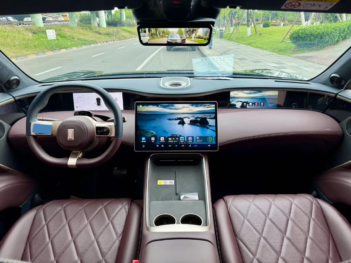 2025 Avatr 11 1.5T 156HP L4 REEV,autocango,china used car exporter,china ev exporter,chinese used car exporter,chinese used ev exporter