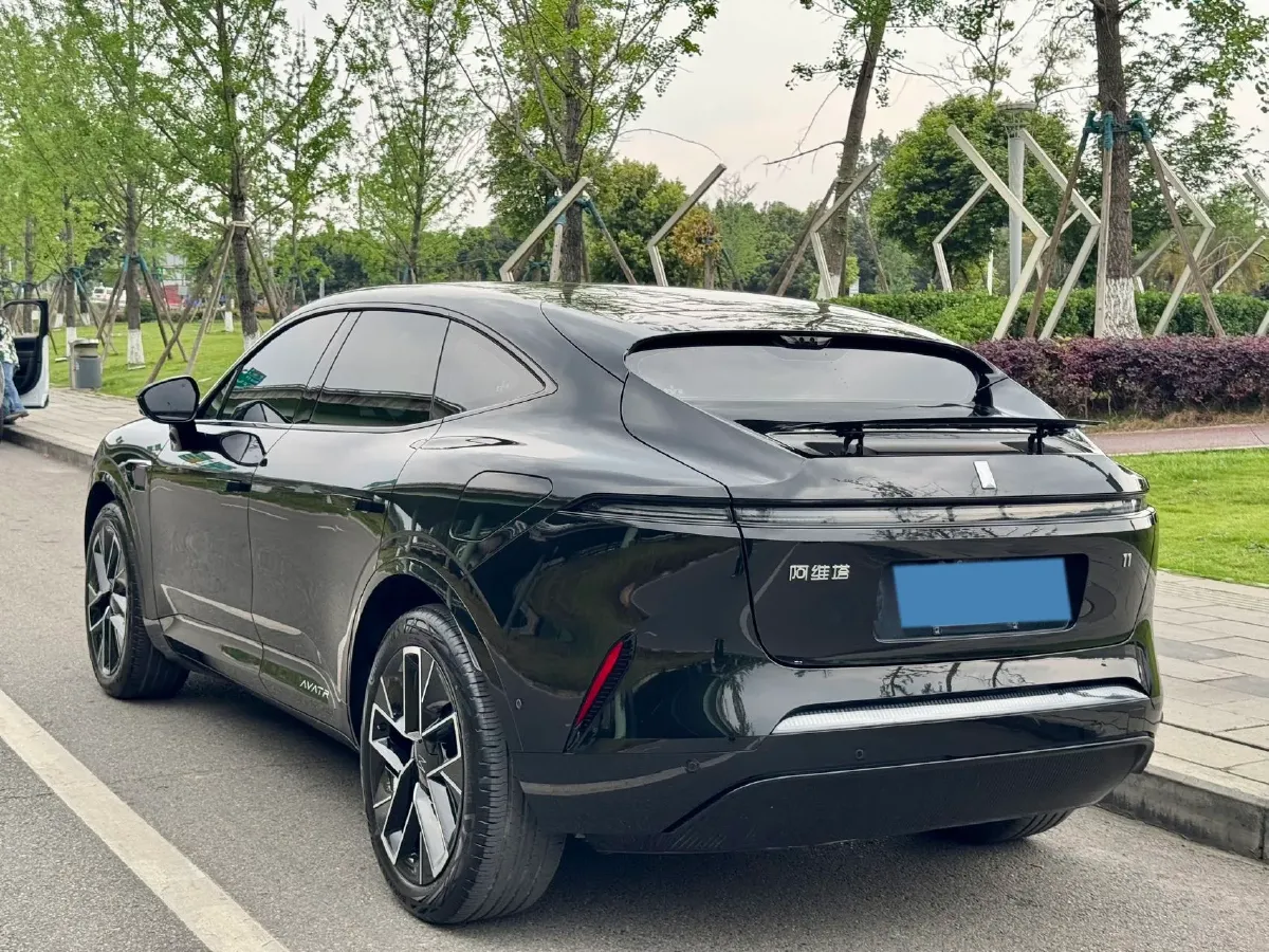 2025 Avatr 11 1.5T 156HP L4 REEV,autocango,china used car exporter,china ev exporter,chinese used car exporter,chinese used ev exporter