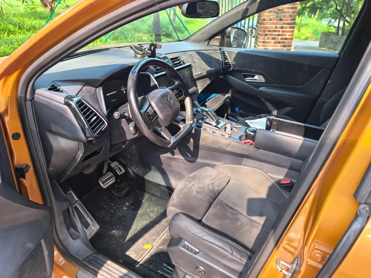 2018 DS 7 1.6T 220HP L4 8AT,autocango,china used car exporter,china ev exporter,chinese used car exporter,chinese used ev exporter