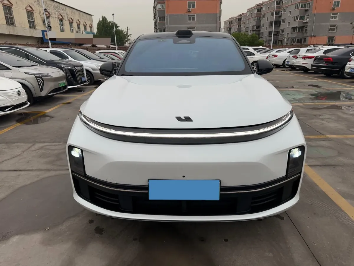 2024 Li L8 Range Extended 154HP REEV 42.8KWH,autocango,china used car exporter,china ev exporter,chinese used car exporter,chinese used ev exporter
