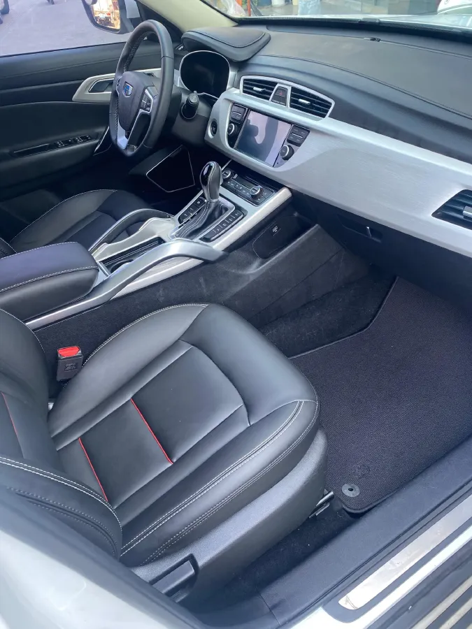 2018 Geely Azkarra 1.8T 184HP L4 6AT,autocango,china used car exporter,china ev exporter,chinese used car exporter,chinese used ev exporter