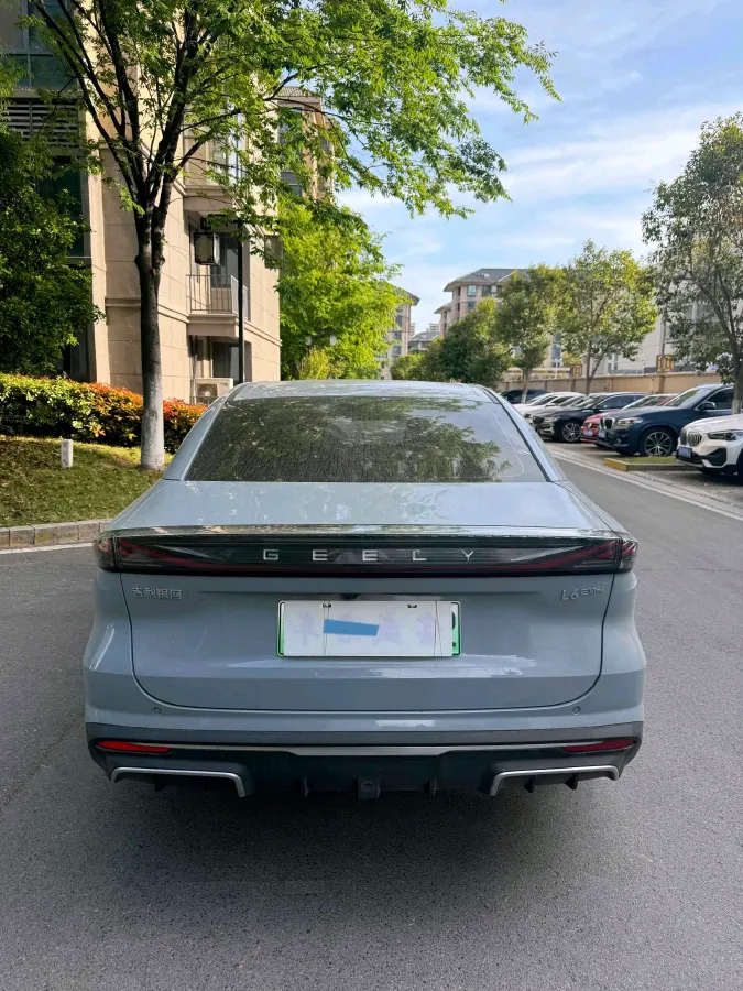 2025 Geely Galaxy A7 1.5L 112HP L4 1DHT PHEV,autocango,china used car exporter,china ev exporter,chinese used car exporter,chinese used ev exporter