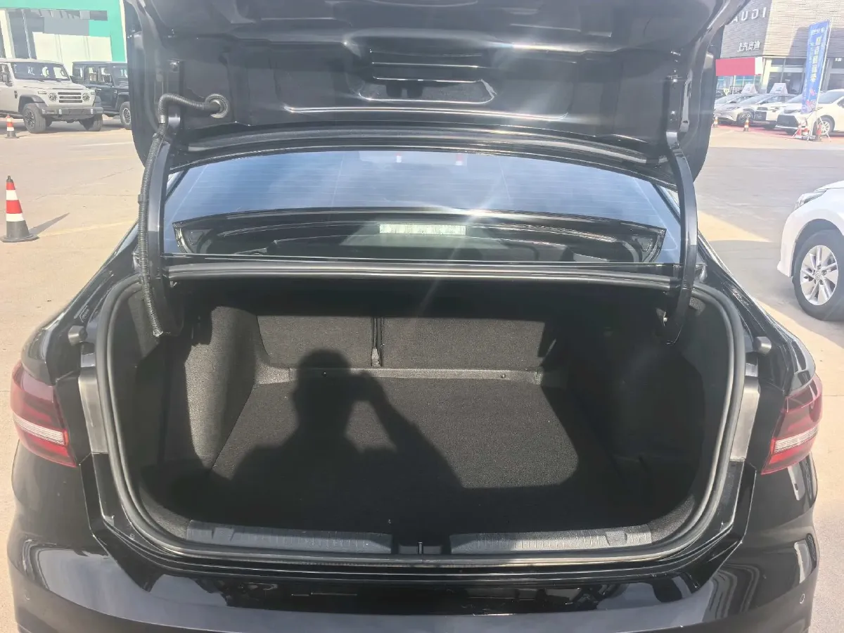 2023 Volkswagen Lavida 1.5L 113HP L4 6AT,autocango,china used car exporter,china ev exporter,chinese used car exporter,chinese used ev exporter