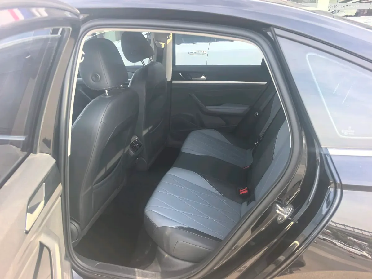 2023 Volkswagen Lavida 1.5L 113HP L4 6AT,autocango,china used car exporter,china ev exporter,chinese used car exporter,chinese used ev exporter