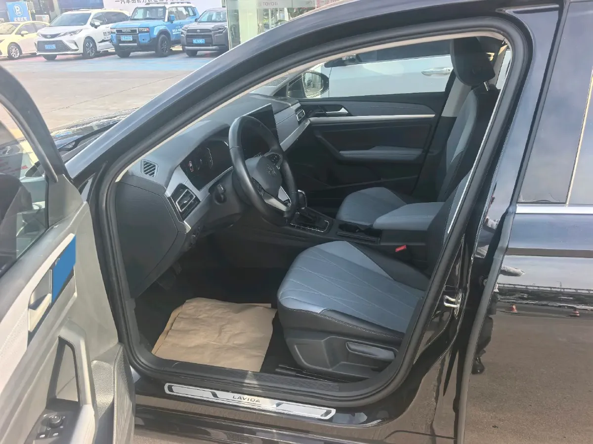 2023 Volkswagen Lavida 1.5L 113HP L4 6AT,autocango,china used car exporter,china ev exporter,chinese used car exporter,chinese used ev exporter