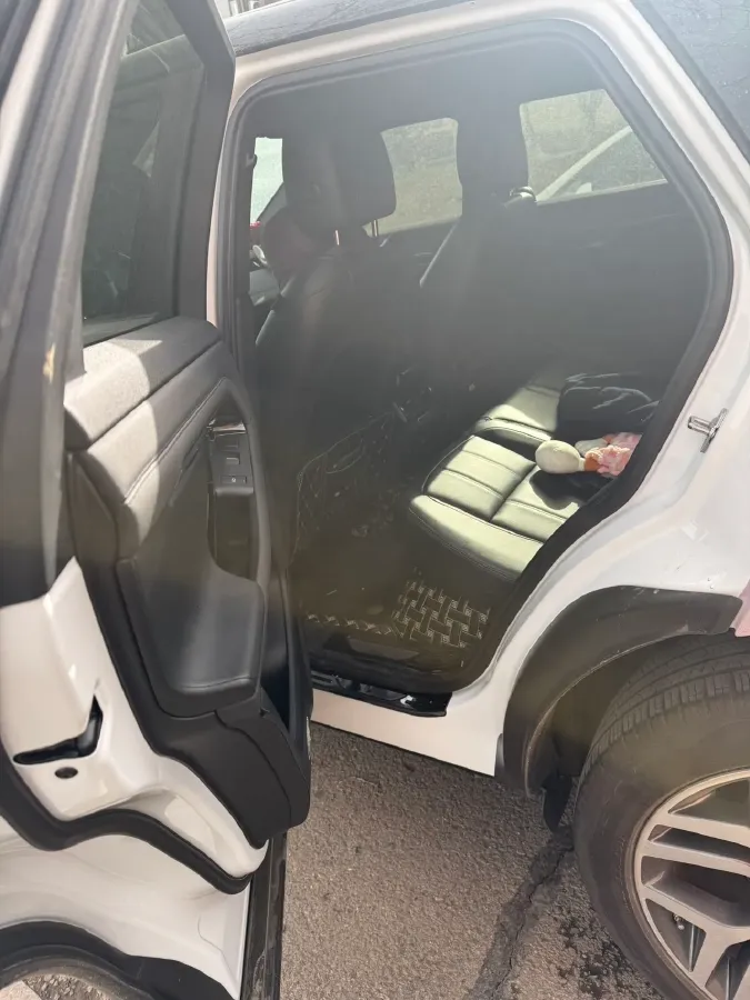 2020 Land Rover Range Rover Evoque 2.0T 249HP L4 9AT,autocango,china used car exporter,china ev exporter,chinese used car exporter,chinese used ev exporter