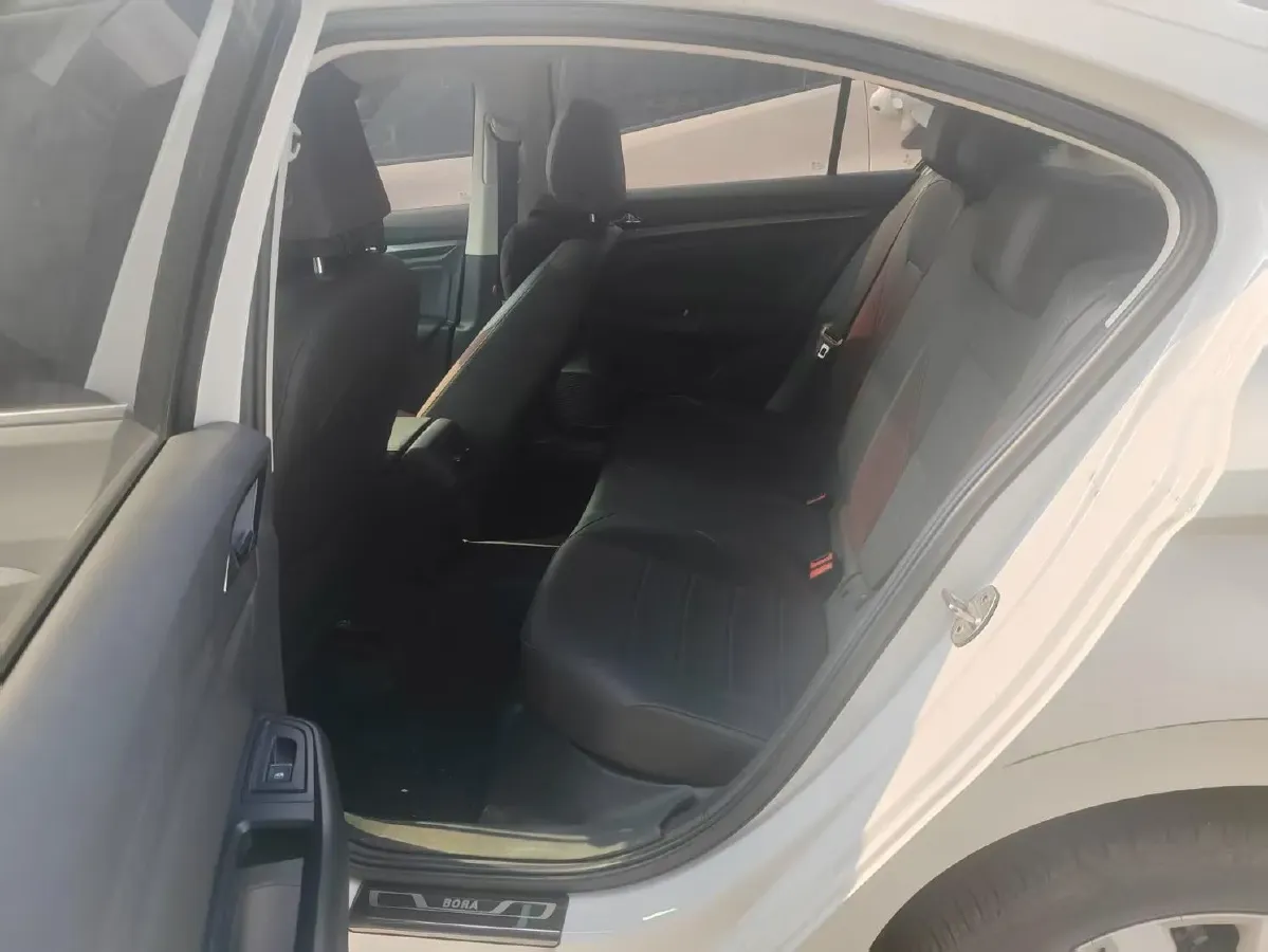 2021 Volkswagen Bora 1.5L 113HP L4 6AT,autocango,china used car exporter,china ev exporter,chinese used car exporter,chinese used ev exporter