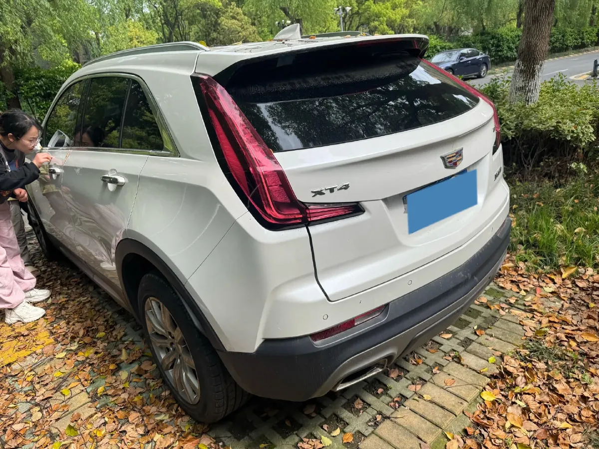 2020 Cadillac XT4 2.0T 241HP L4 9AT,autocango,china used car exporter,china ev exporter,chinese used car exporter,chinese used ev exporter