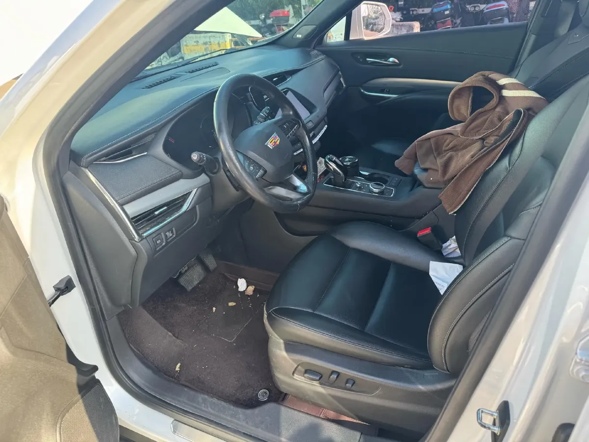 2020 Cadillac XT4 2.0T 241HP L4 9AT,autocango,china used car exporter,china ev exporter,chinese used car exporter,chinese used ev exporter