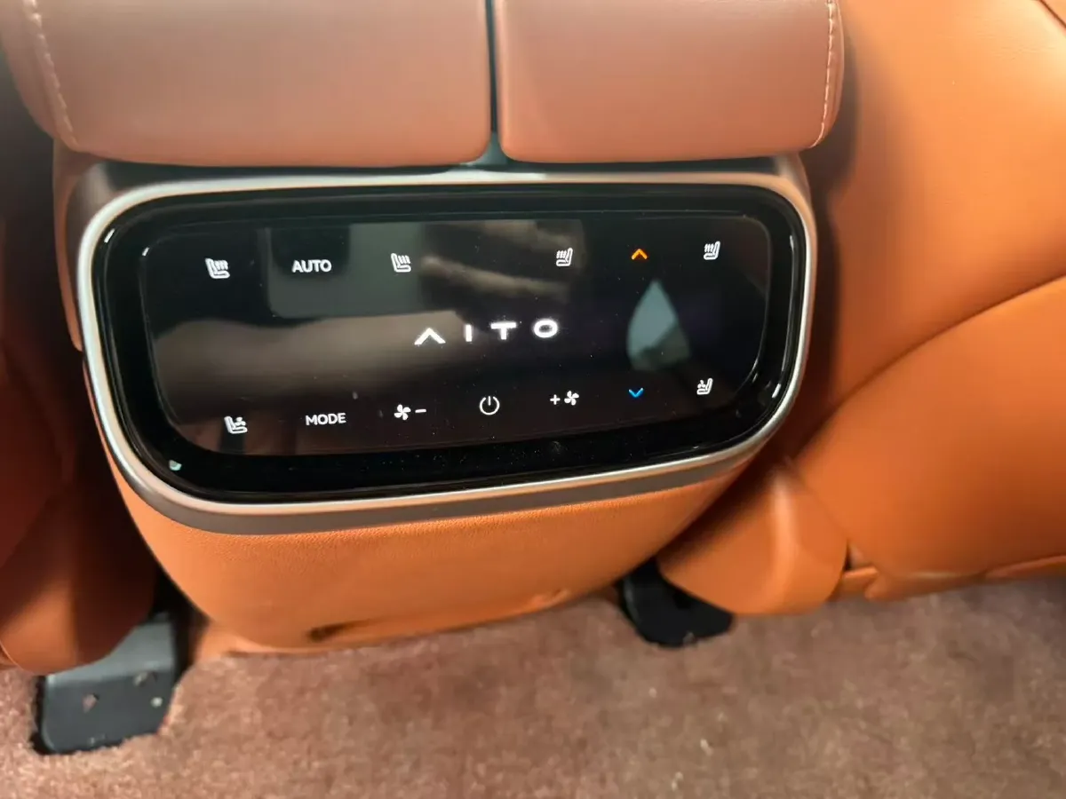 2024 AITO AITO M7 1.5T 152HP L4 REEV 38.5KWH,autocango,china used car exporter,china ev exporter,chinese used car exporter,chinese used ev exporter