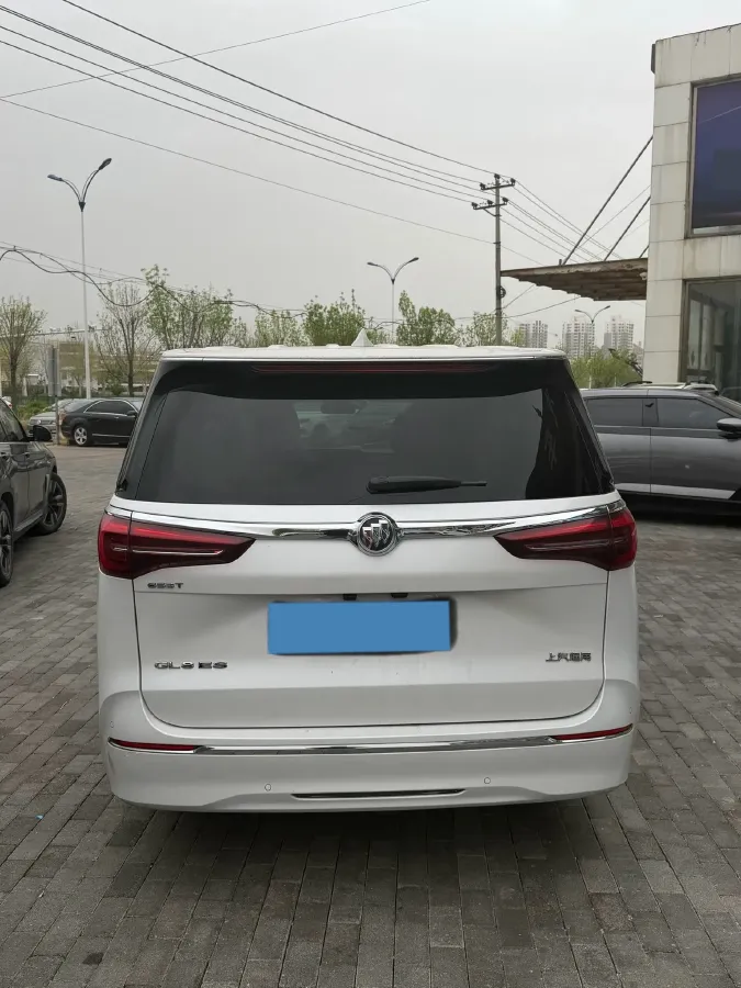 2022 Buick GL8 2.0T 237HP L4 9AT,autocango,china used car exporter,china ev exporter,chinese used car exporter,chinese used ev exporter