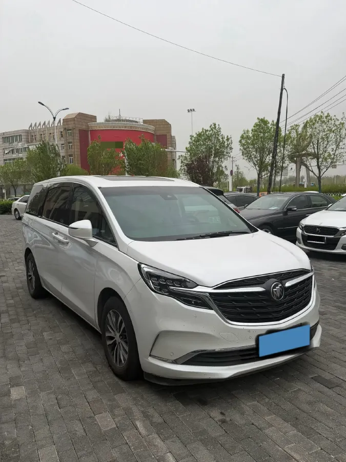 2022 Buick GL8 2.0T 237HP L4 9AT,autocango,china used car exporter,china ev exporter,chinese used car exporter,chinese used ev exporter